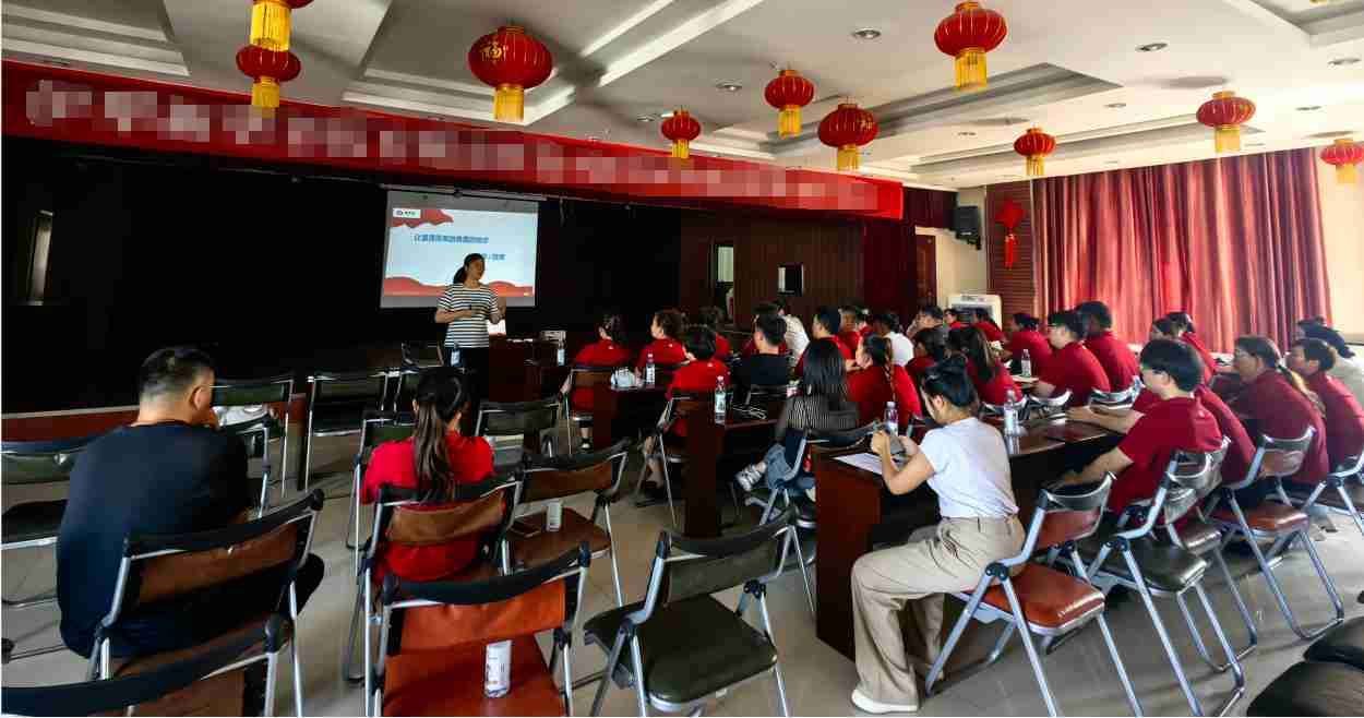 生鮮王牌實(shí)戰(zhàn)練兵記：家鄉(xiāng)好超市上演“理論+實(shí)操”超強(qiáng)培訓(xùn)！